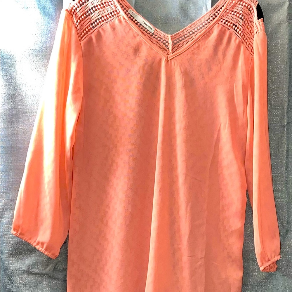 Maurice’s Dressy Coral sheer blouse Size Small